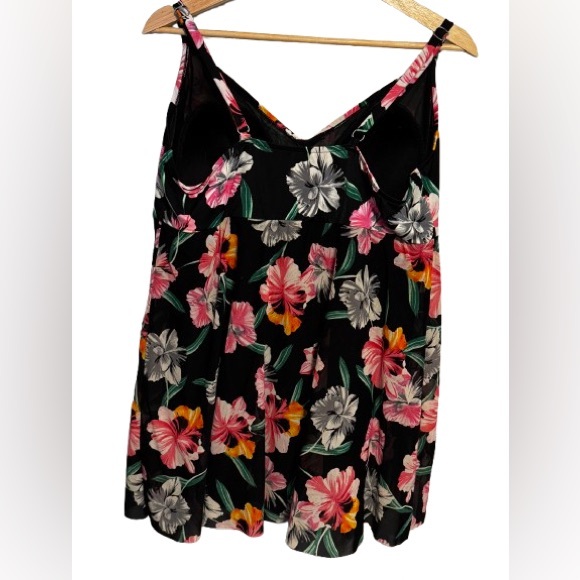 Croft & Barrow Floral Black Swimdress Size 20 - Picture 2 of 7